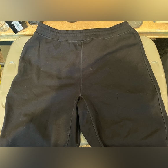 Under Armour Sweat Shorts Size XL - Picture 4 of 5